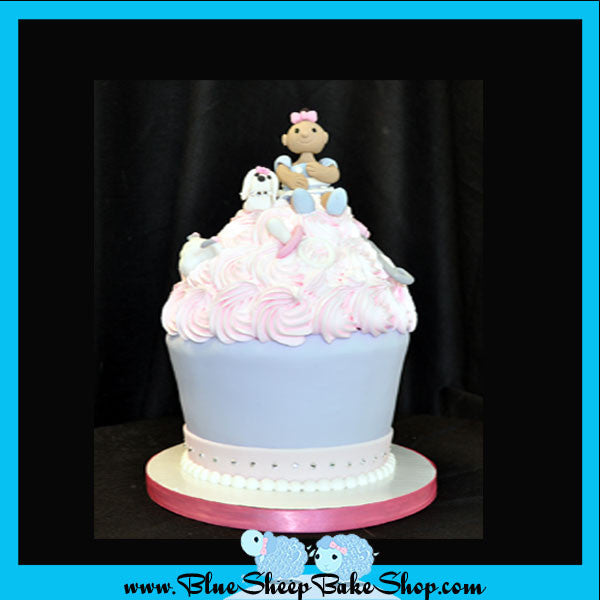 baby showe giant cupcake
