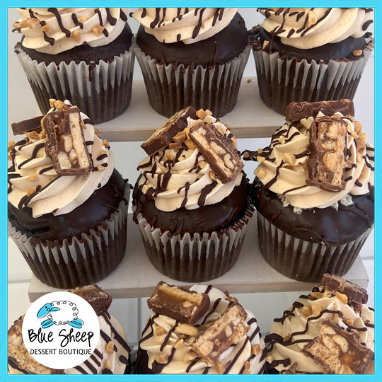 snickers stuffed cupcakes 