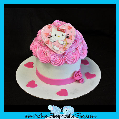 hellow_kitty_giant_cupcake_500